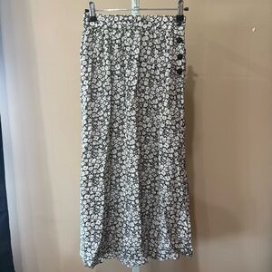 vintage Chic Black and White Floral Midi Skirt XS